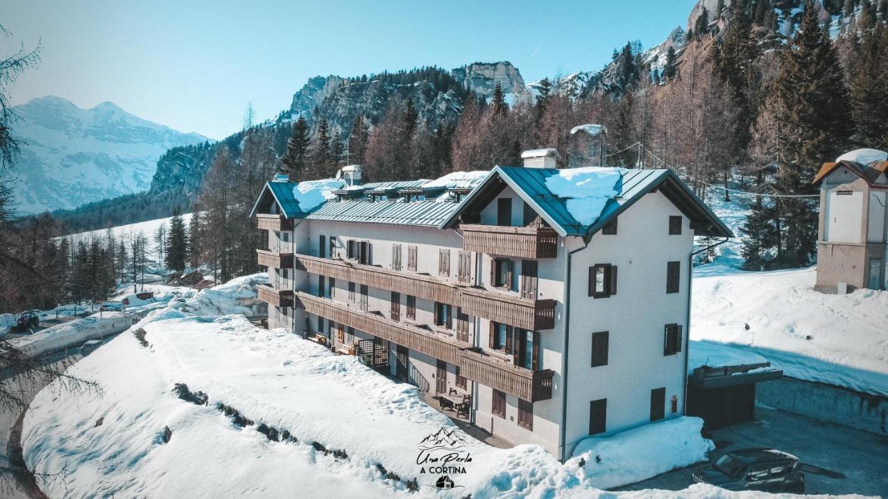 Una Perla A Cortina Cortina dʼAmpezzo Exterior foto