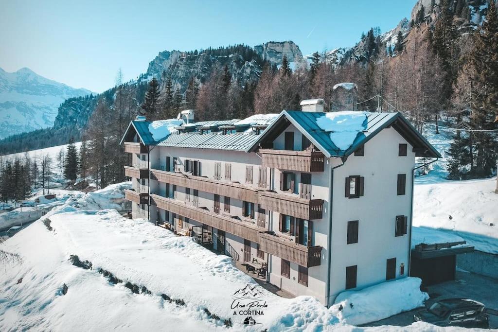 Una Perla A Cortina Cortina dʼAmpezzo Exterior foto